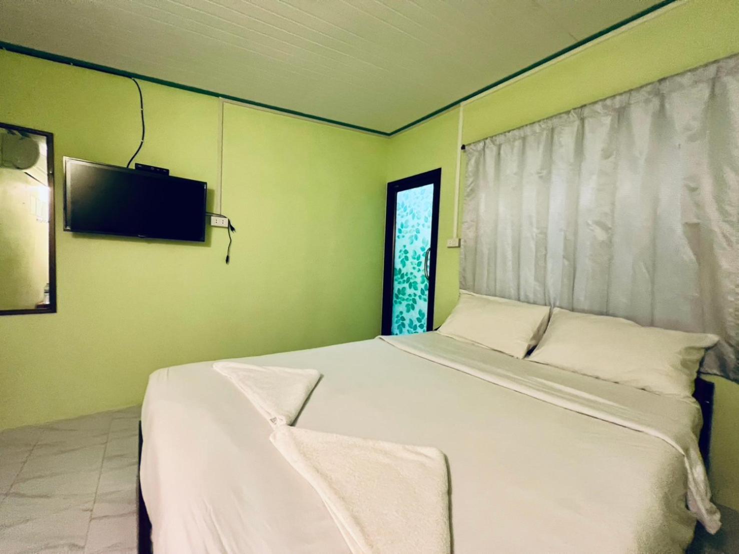 Bed and Breakfast Khaosok Happy House Khao Sok National Park Exterior foto