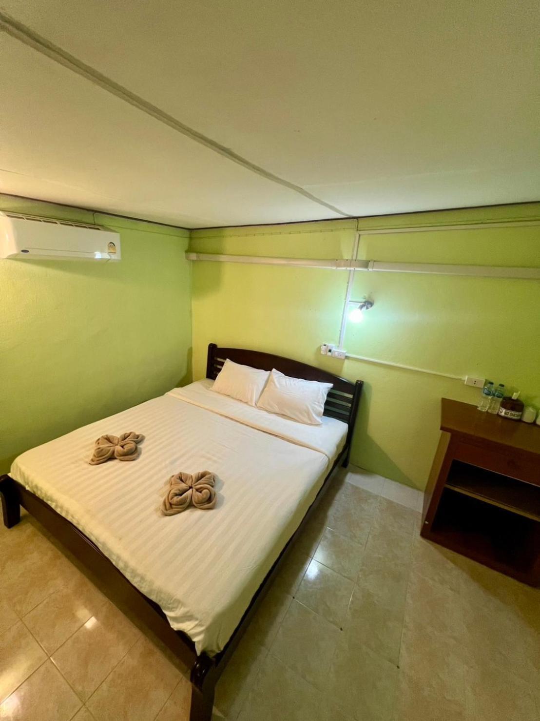 Bed and Breakfast Khaosok Happy House Khao Sok National Park Exterior foto