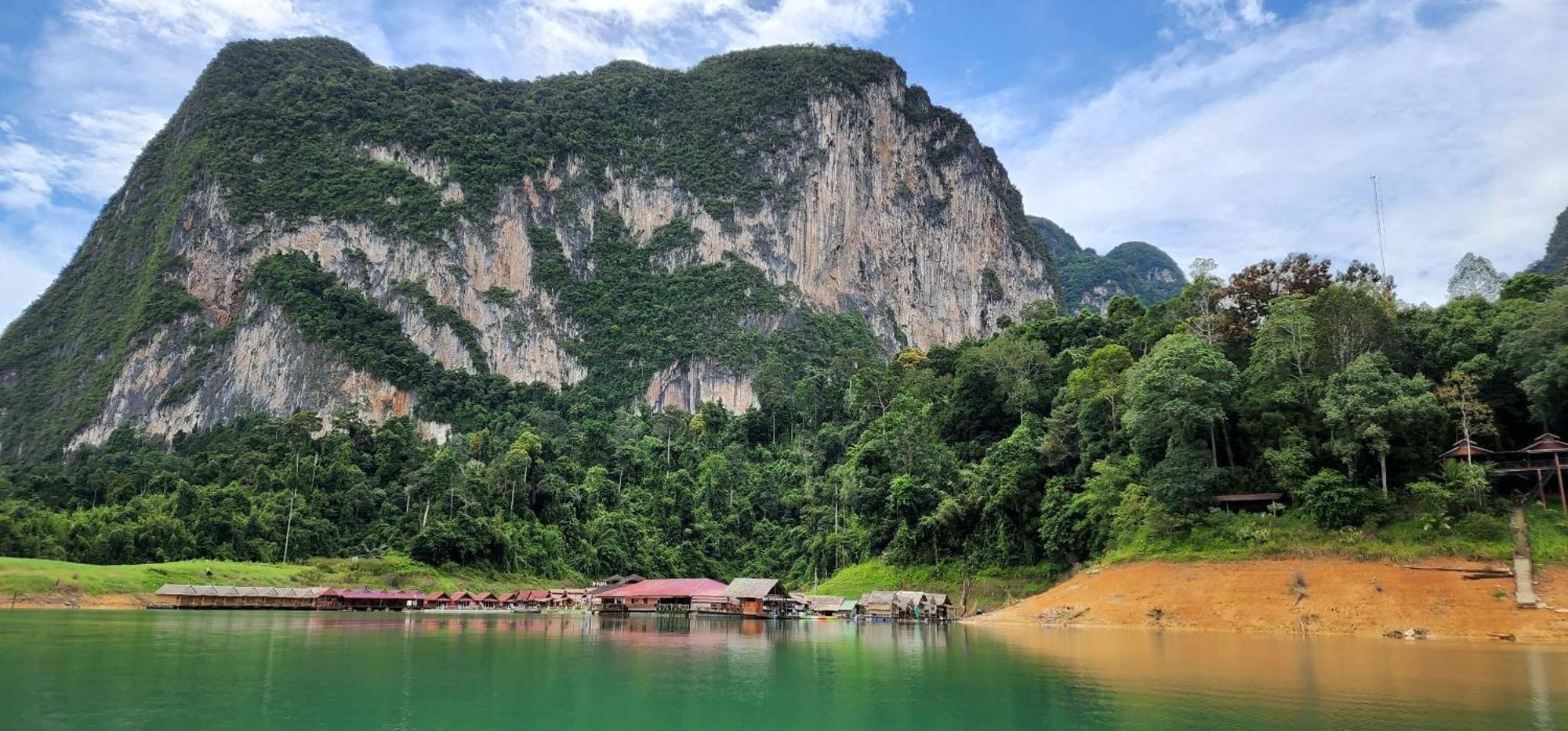 Bed and Breakfast Khaosok Happy House Khao Sok National Park Exterior foto
