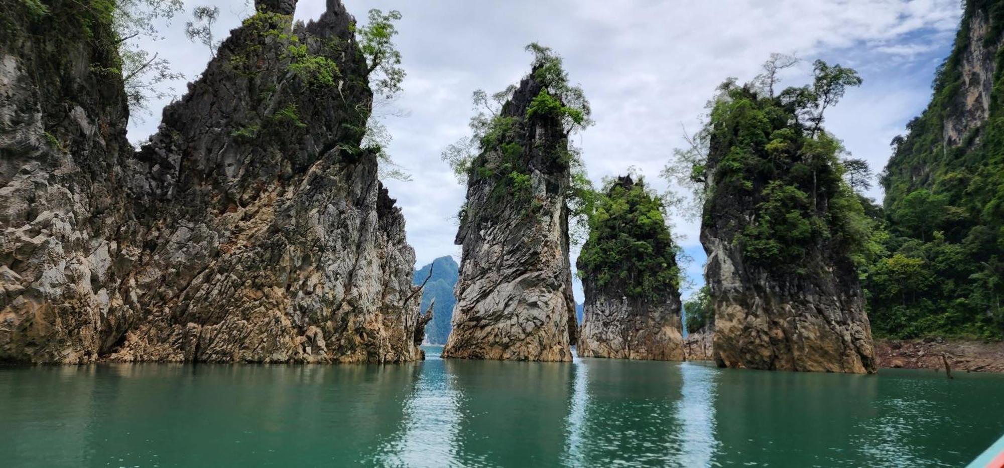 Bed and Breakfast Khaosok Happy House Khao Sok National Park Exterior foto