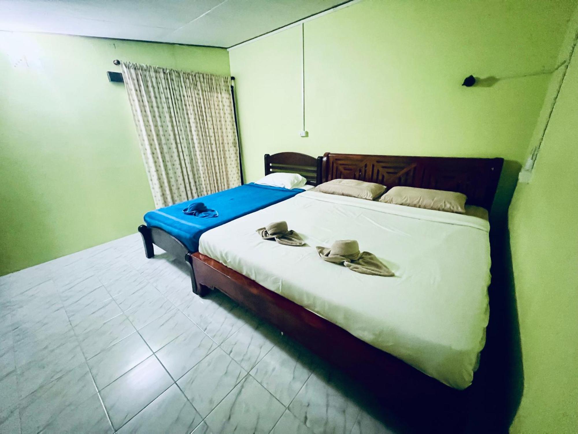 Bed and Breakfast Khaosok Happy House Khao Sok National Park Exterior foto